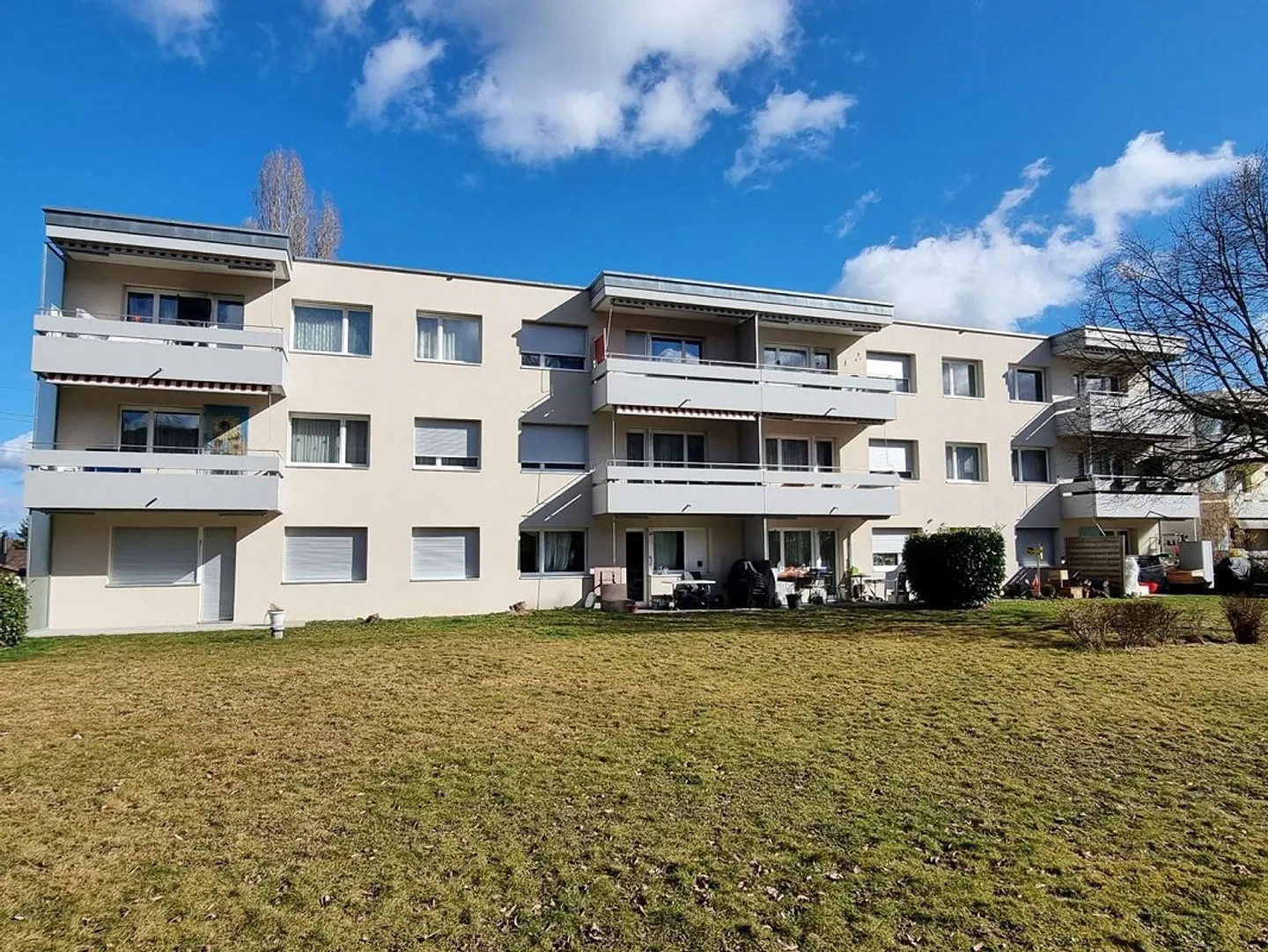 Apartment for rent - Photo 1 of 5