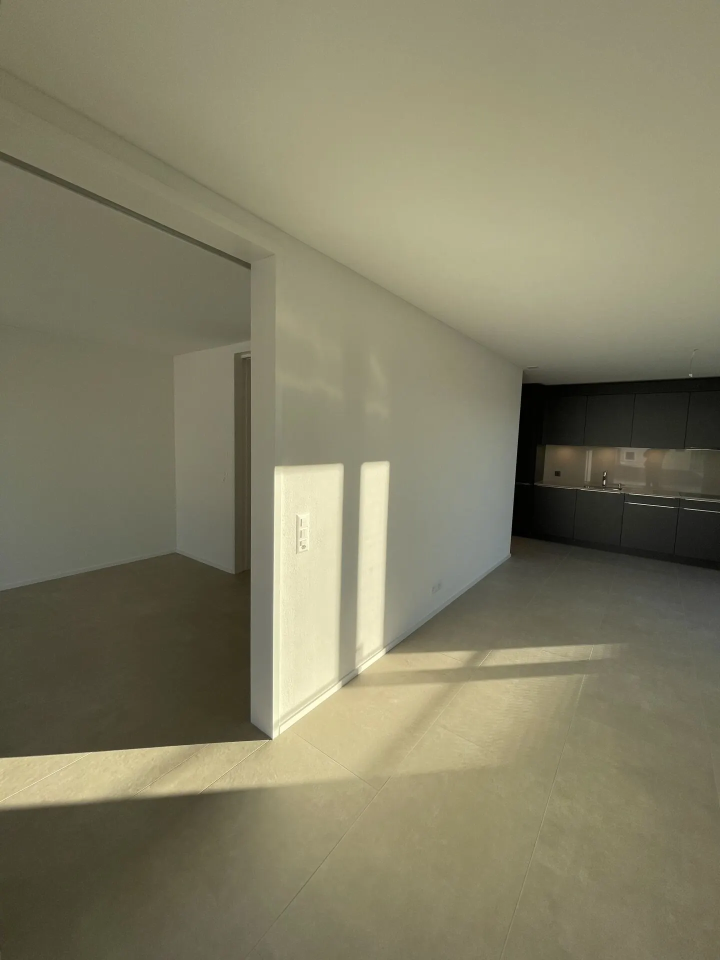 Appartamento moderno 3,5 locali 3° piano - Foto 2 di 8