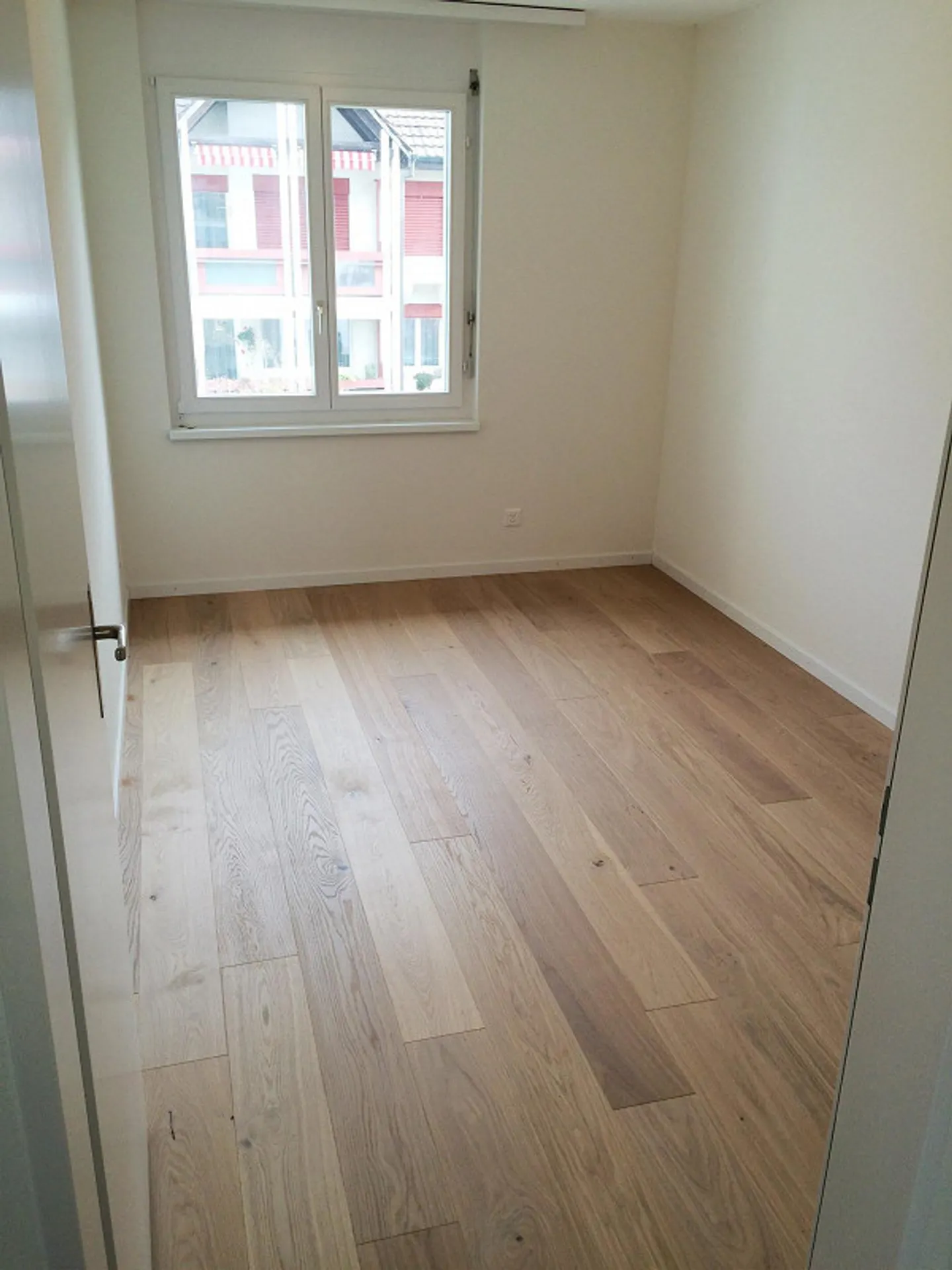 In affitto: Luminoso appartamento di 3½ locali con ascensore - Foto 9 di 15
