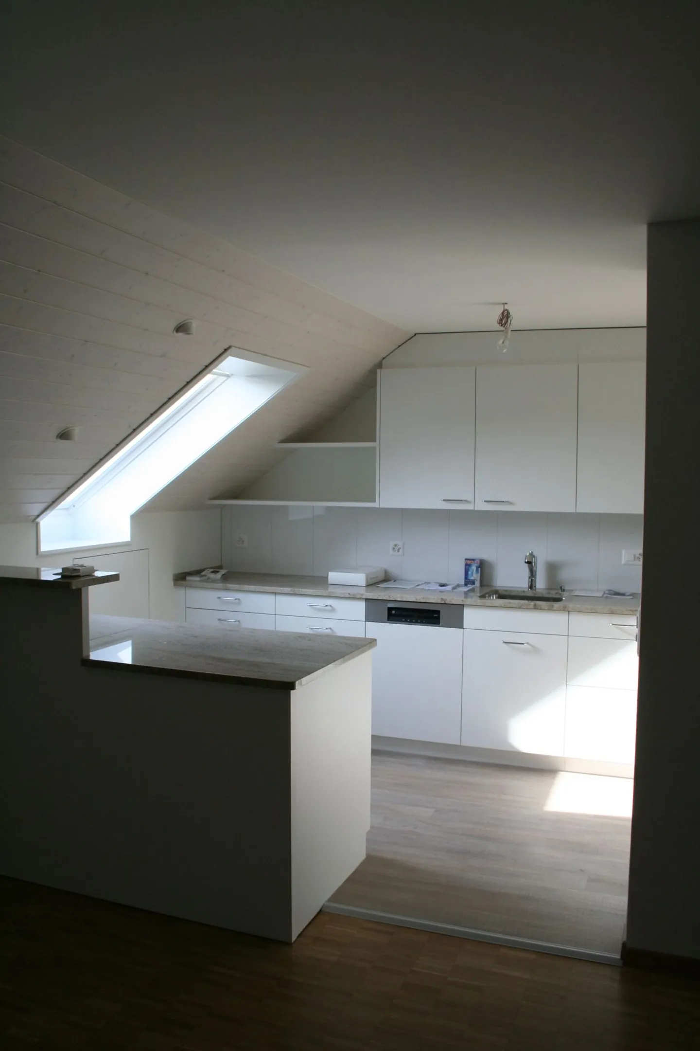 Bright apartment in a quiet location! - Photo 2 of 9