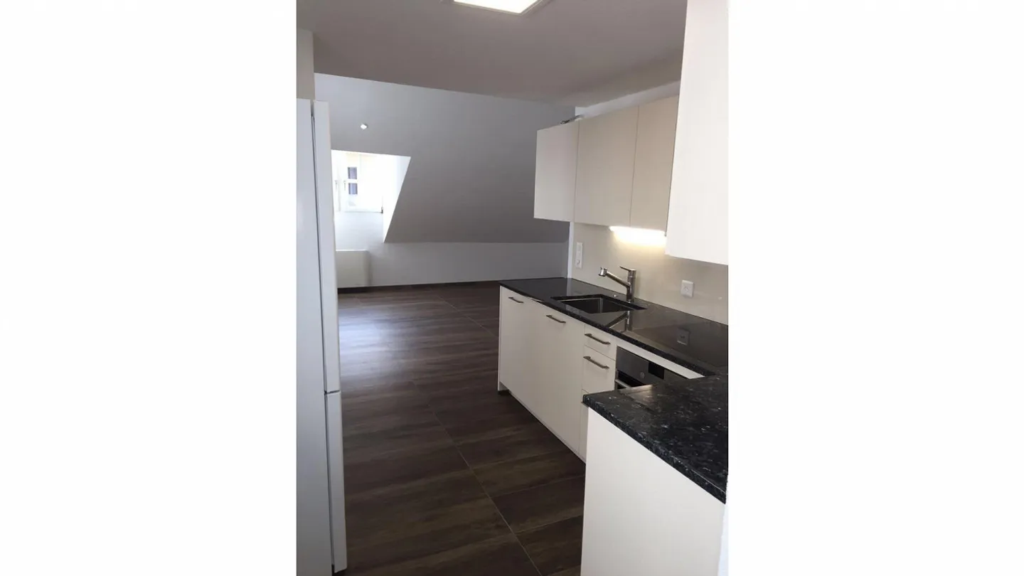 Appartement en duplex de 3,5 pièces au cœur de Laufenburg - Photo 2 sur 14