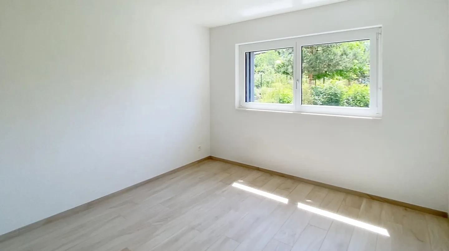 CONTEMPORARY AND BRIGHT HIGH-STANDARD APARTMENT WITH LARGE TERRACE - LOT B2 - Photo 5 of 7