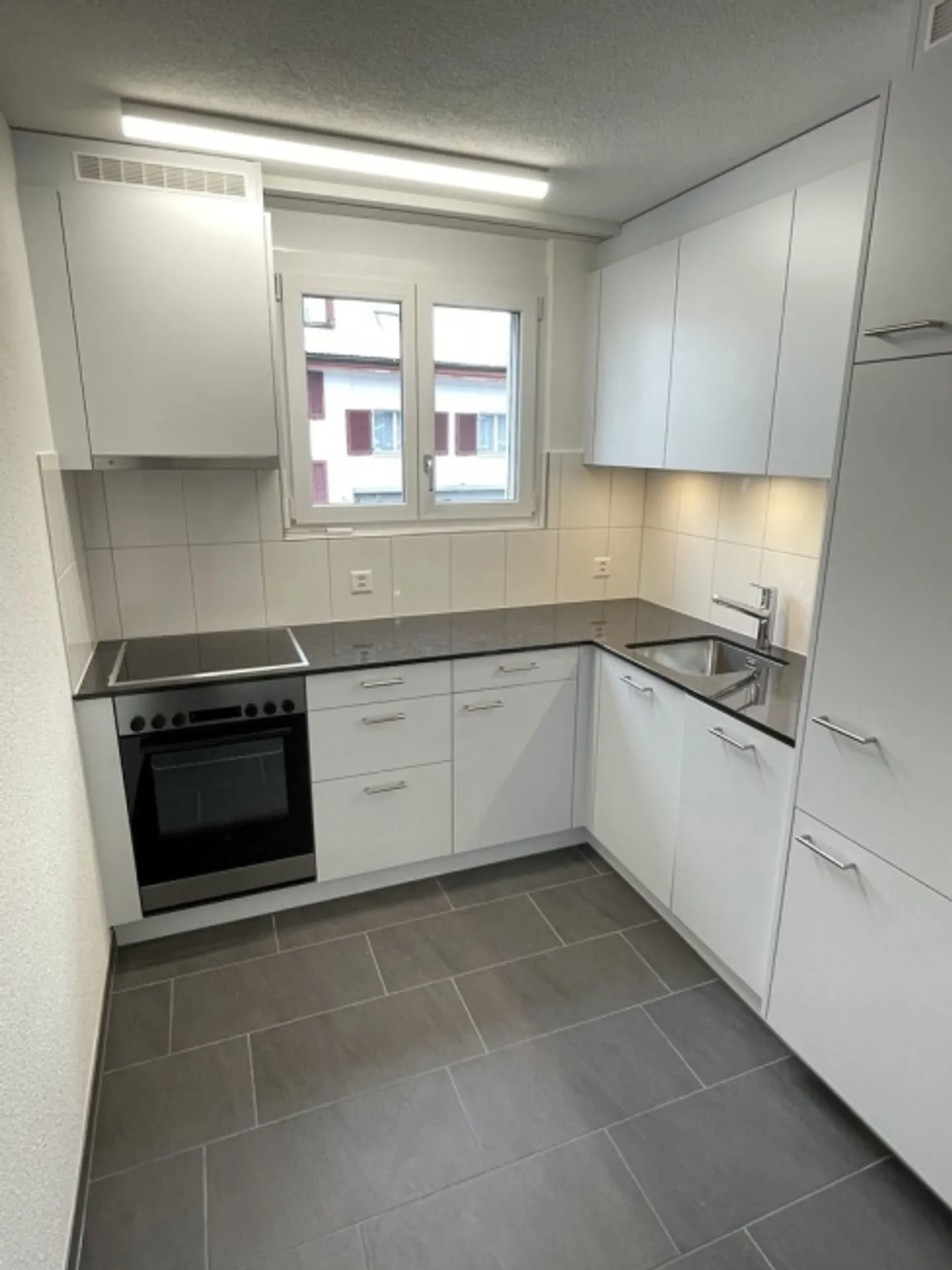 schöne 2.5- Zimmerwohnung - Foto 2 von 7