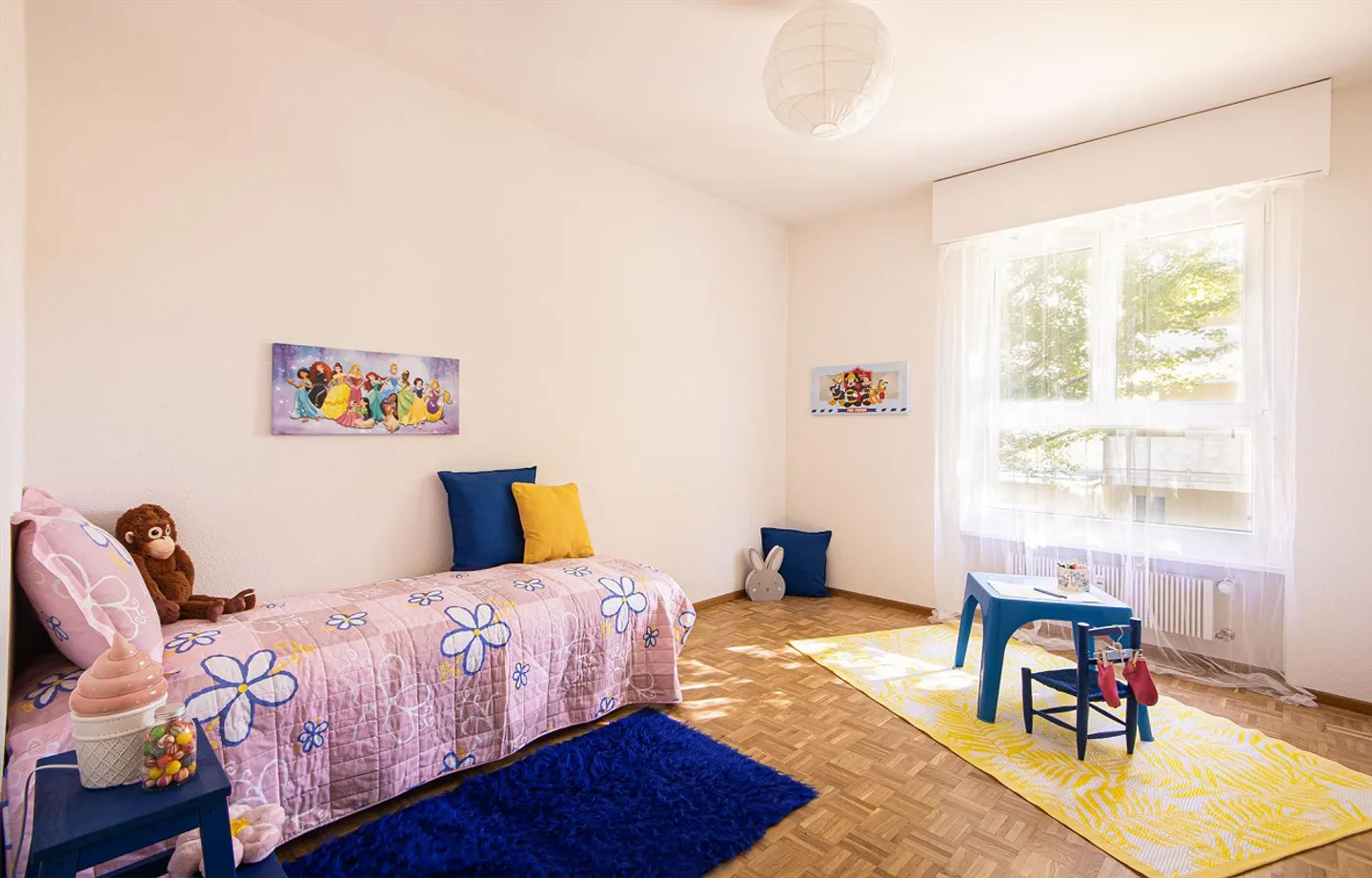 Gebäude, das im Grünen liegt - Foto 8 von 10