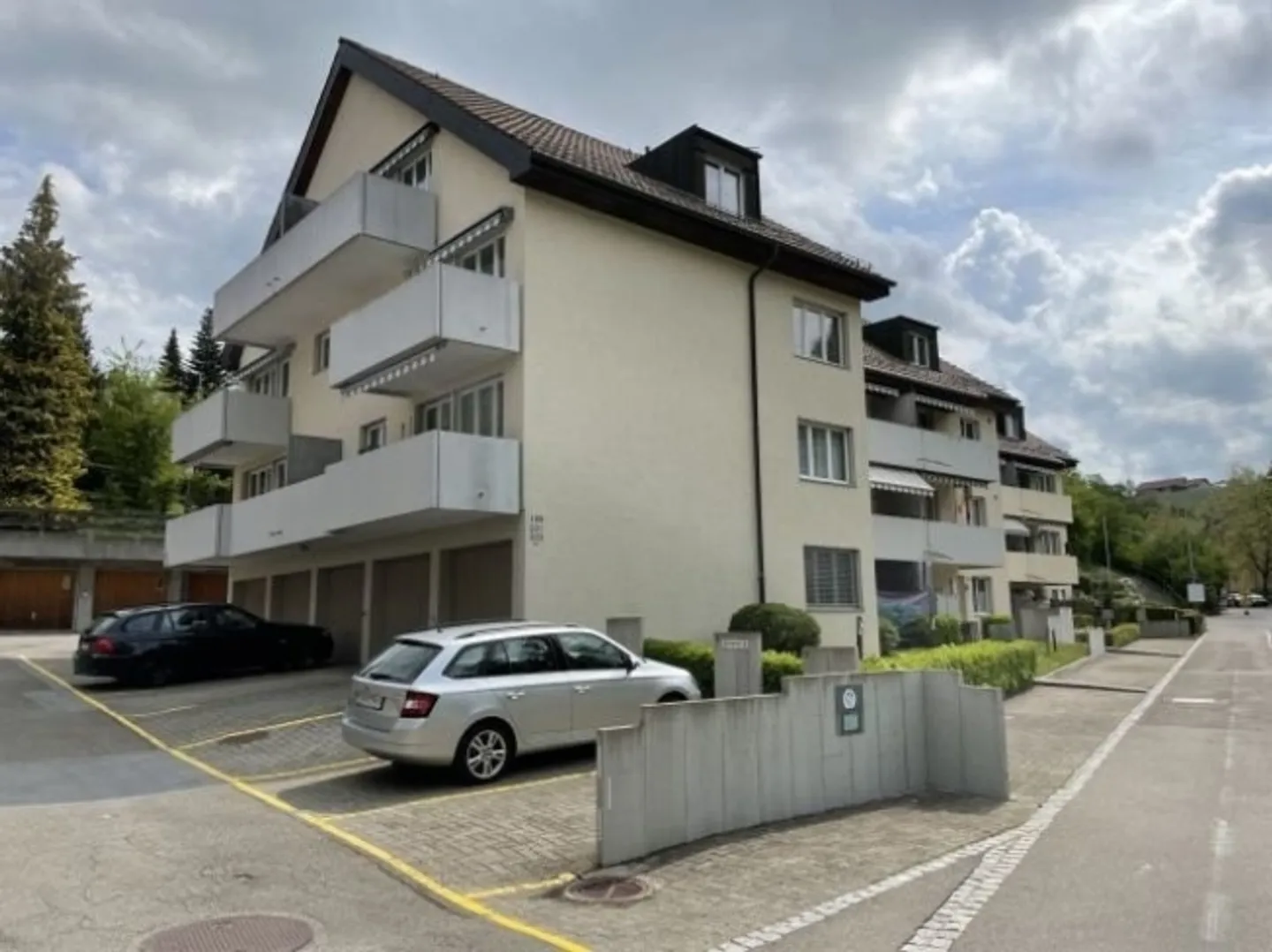 schöne 2.5- Zimmerwohnung - Foto 1 von 7