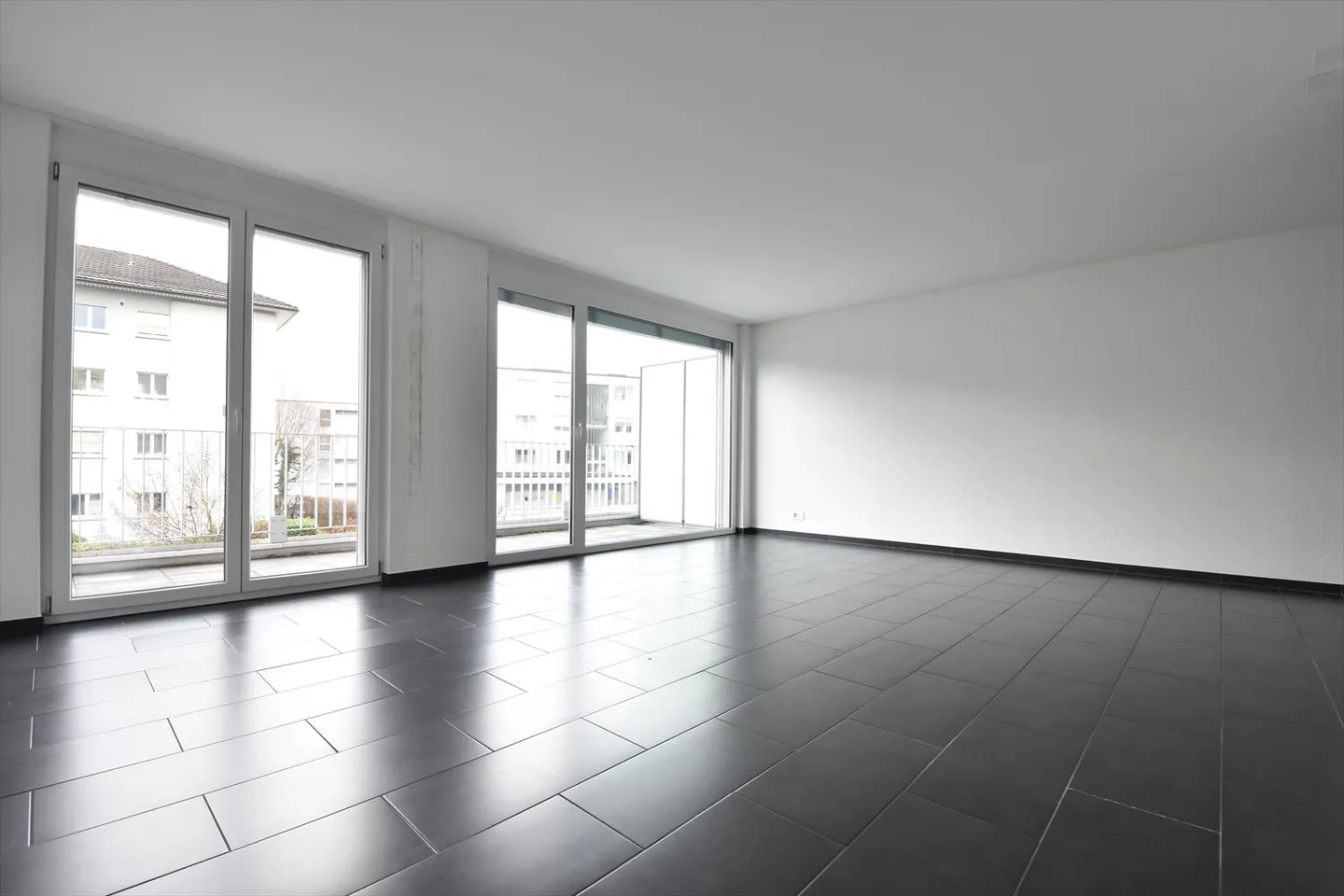 Unique 4.5-room maisonette apartment in ownership standard - Photo 5 of 13