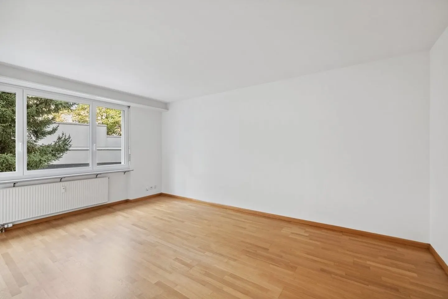 Bright 3.5-Room Apartment in Basel - Photo 2 of 4