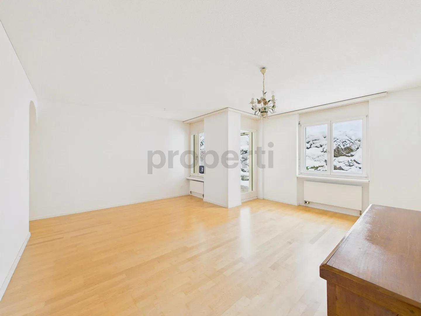 Spacious 4.5 Room Apartment with Garden Terrace in Desirable St. Gallen... - Photo 2 of 12
