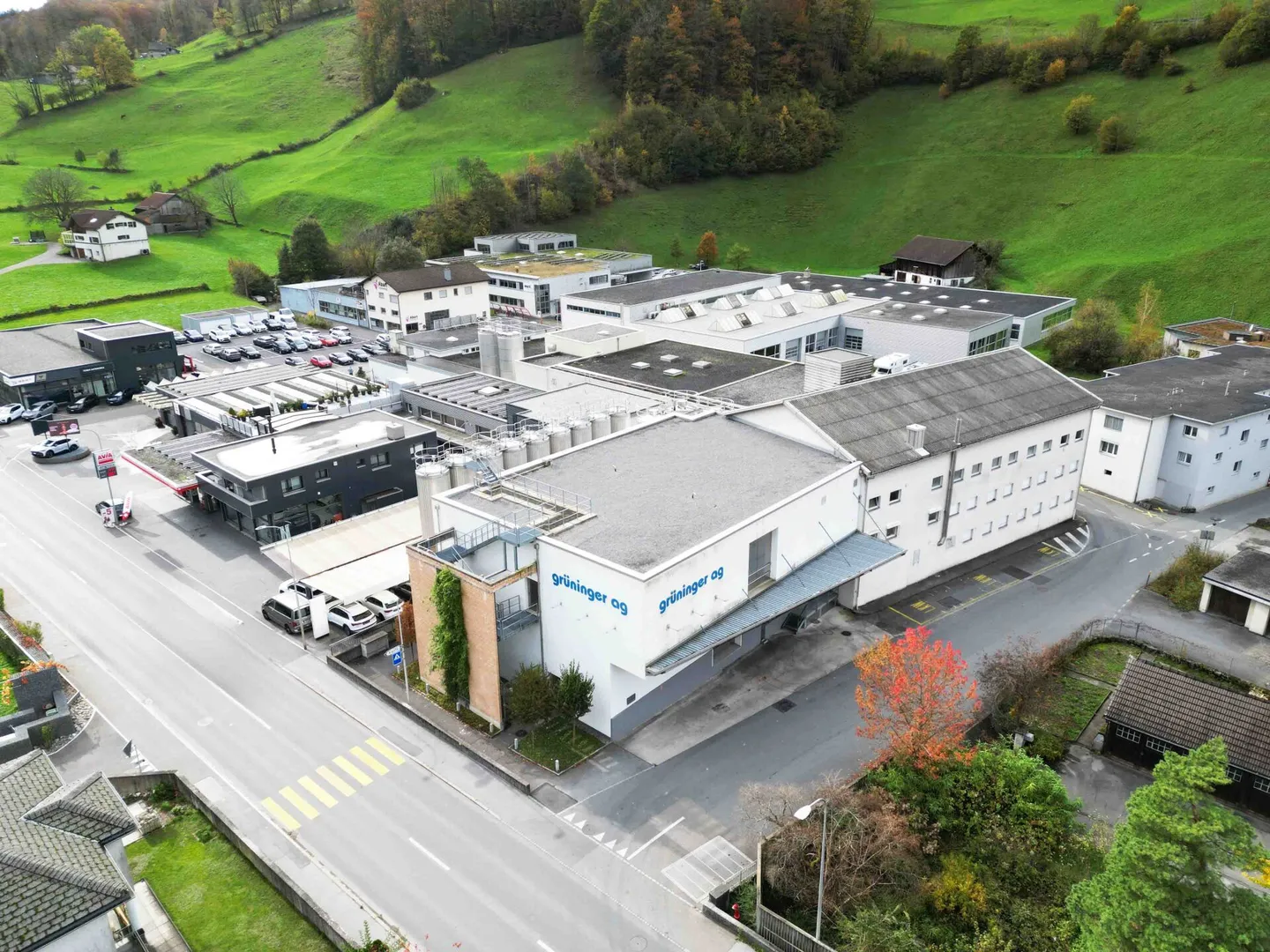 Edificio industriale e commerciale Ovest a Mitlödi GL - Foto 3 di 14