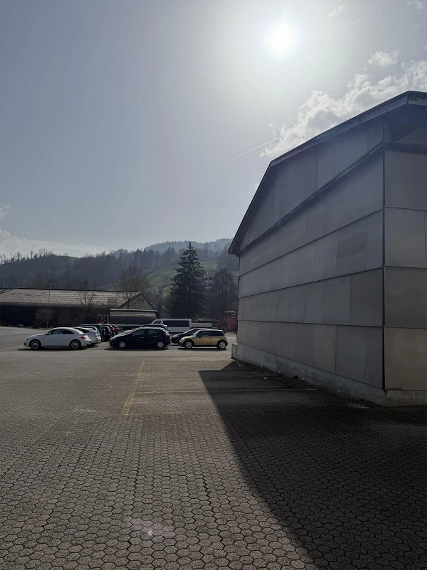 6 Aussenparkplätze - Foto 2 von 2