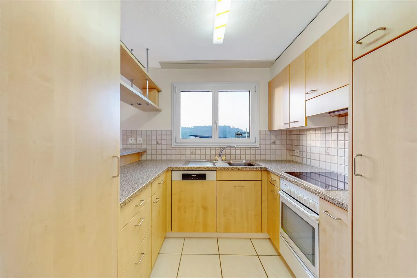 La tua nuova oasi di benessere in una posizione residenziale ideale! - Foto 5 di 7