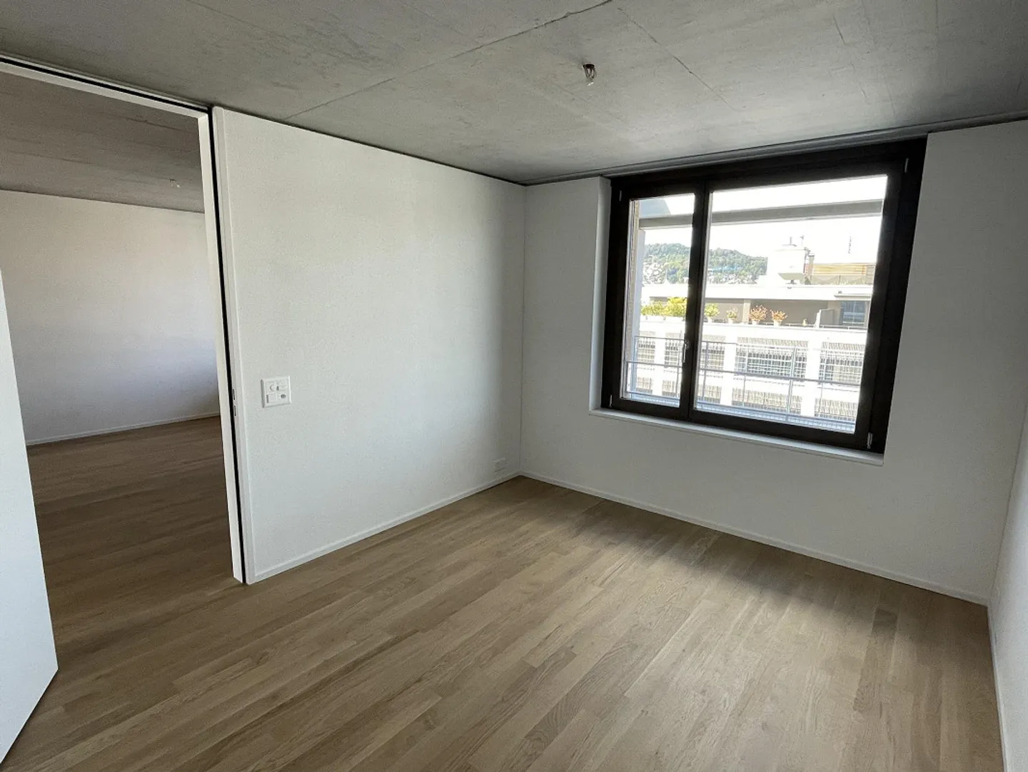 Nuovo appartamento attico di 3 1/2 locali in una posizione molto ben collegata - Foto 8 di 14