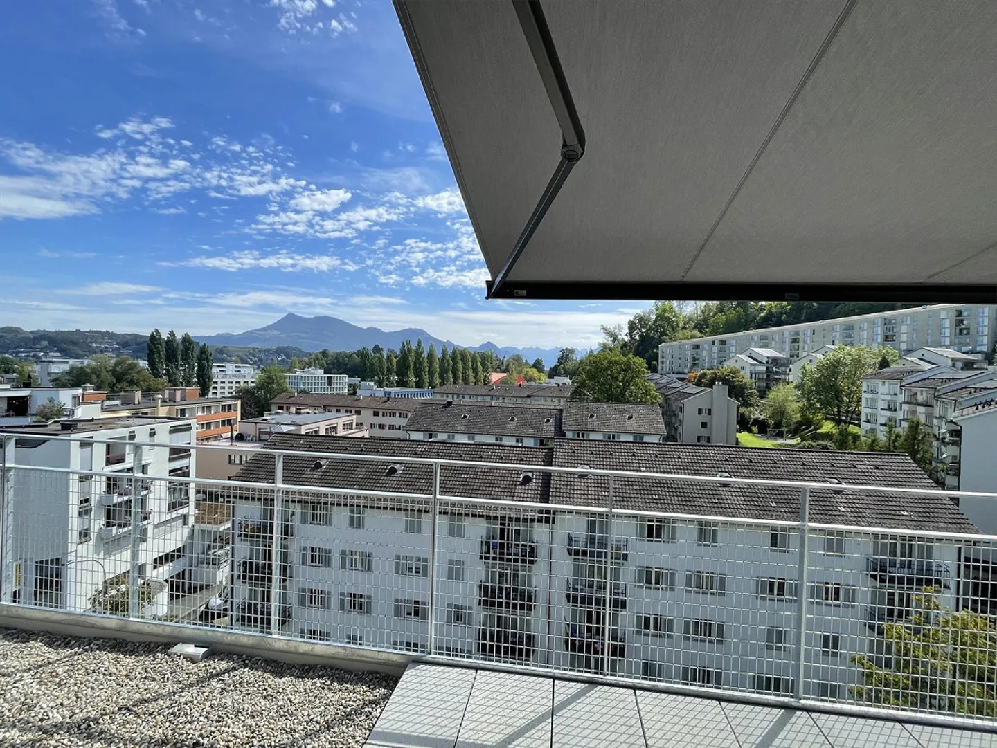 Nuovo appartamento attico di 3 1/2 locali in una posizione molto ben collegata - Foto 12 di 14