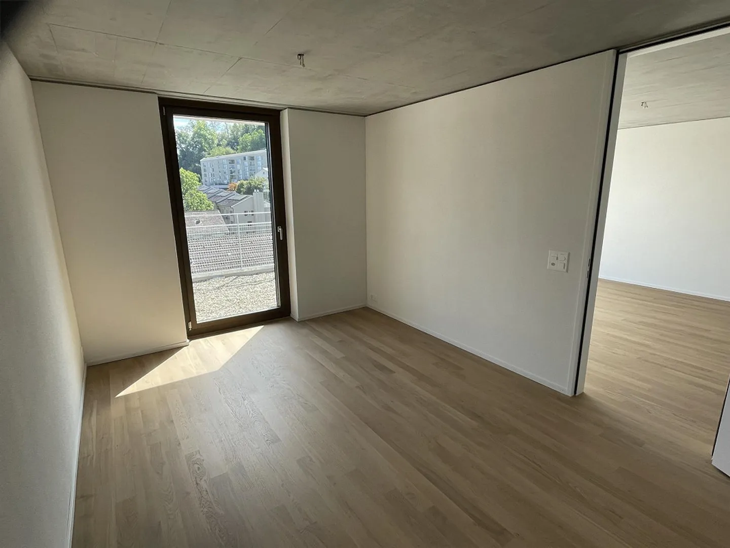 Nuovo appartamento attico di 3 1/2 locali in una posizione molto ben collegata - Foto 7 di 14