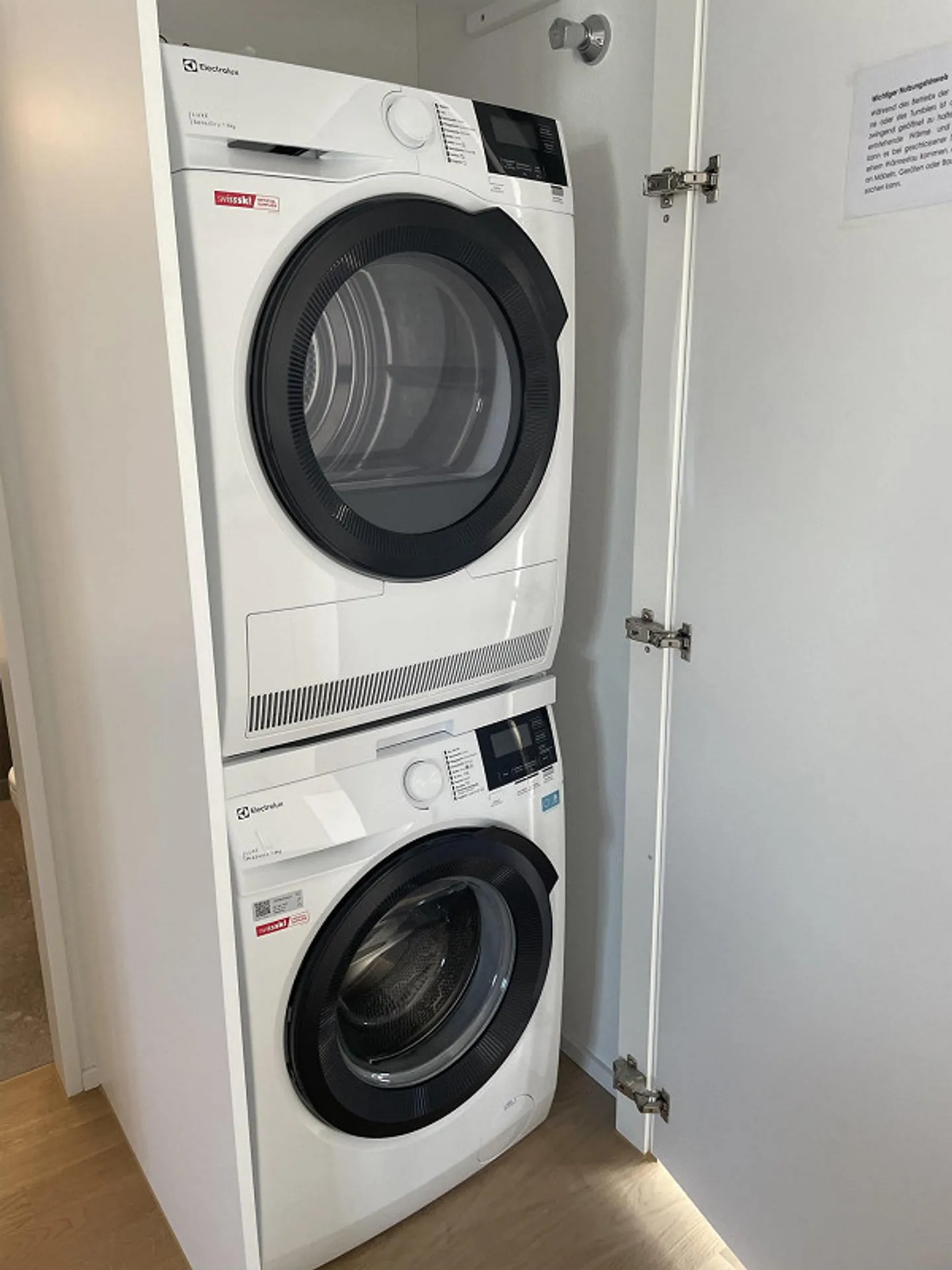 Nuovo appartamento attico di 3 1/2 locali in una posizione molto ben collegata - Foto 13 di 14