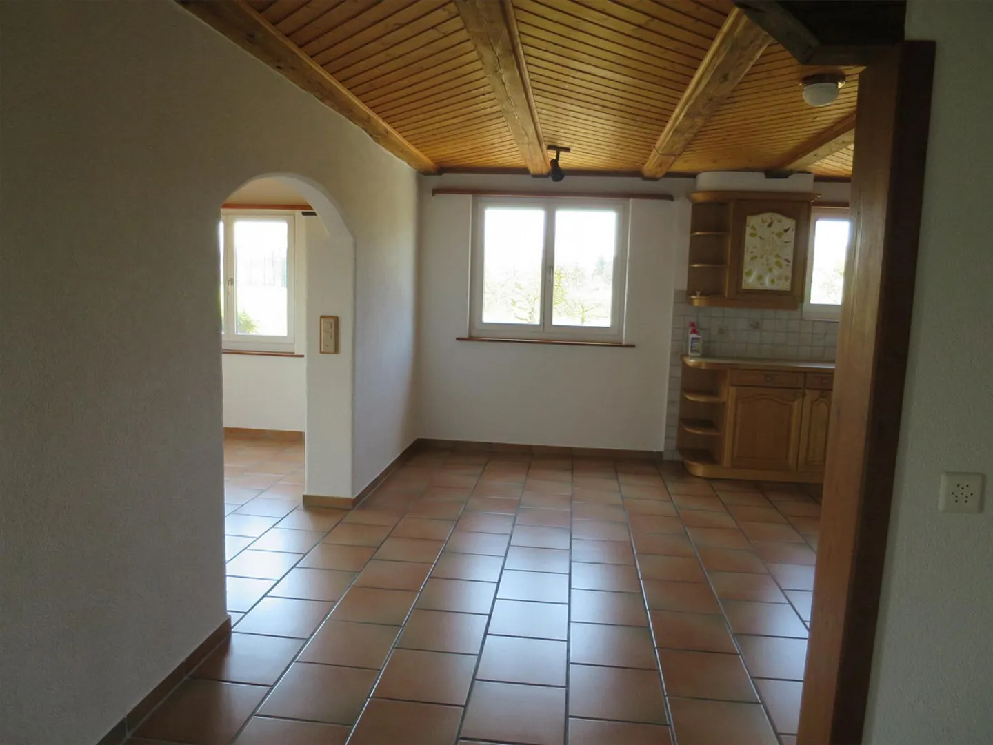 4 1/2-Zimmer Maisonette-Wohnung in 3-Familienhaus - Foto 2 von 15