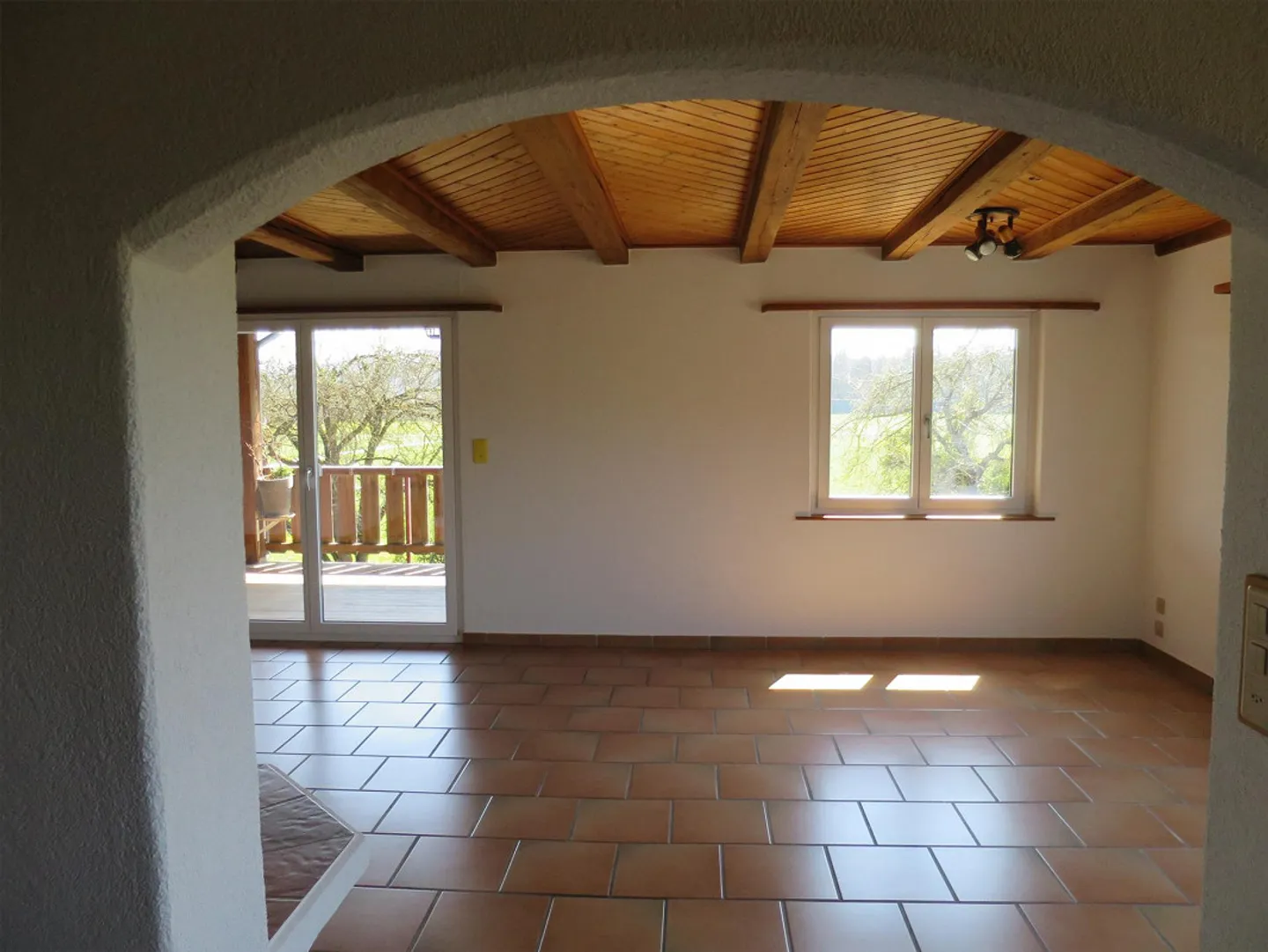 4 1/2-Zimmer Maisonette-Wohnung in 3-Familienhaus - Foto 3 von 15