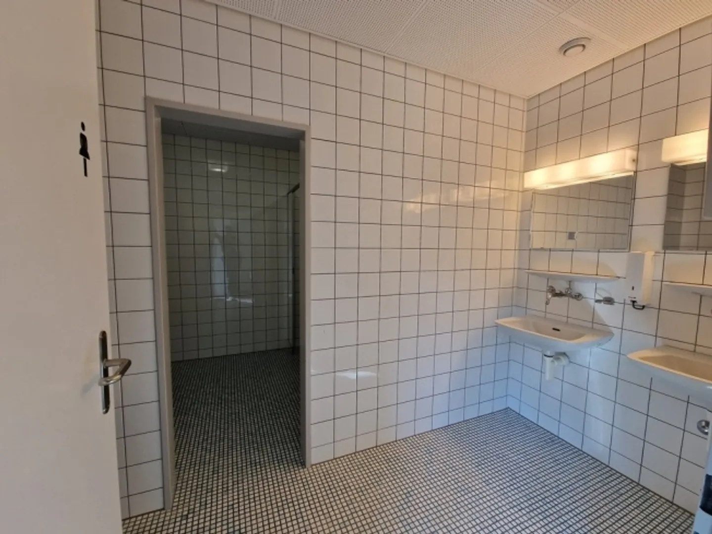 Espace de bureau à louer dans un emplacement de choix ! - Photo 1 sur 8