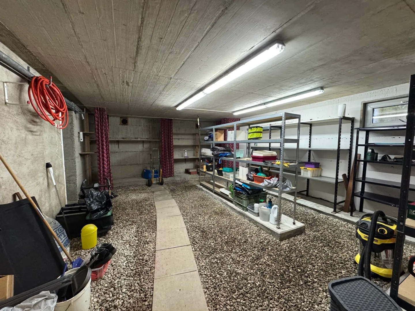 Geräumiges Familienhaus in Ruhiger Lage - Foto 9 von 14
