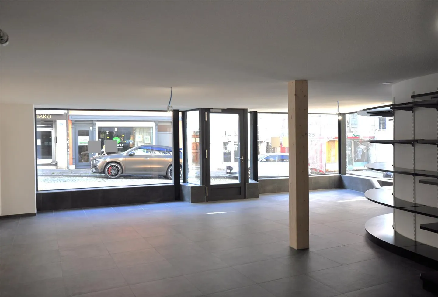 Commercial Space 1 Room - Photo 4 of 12