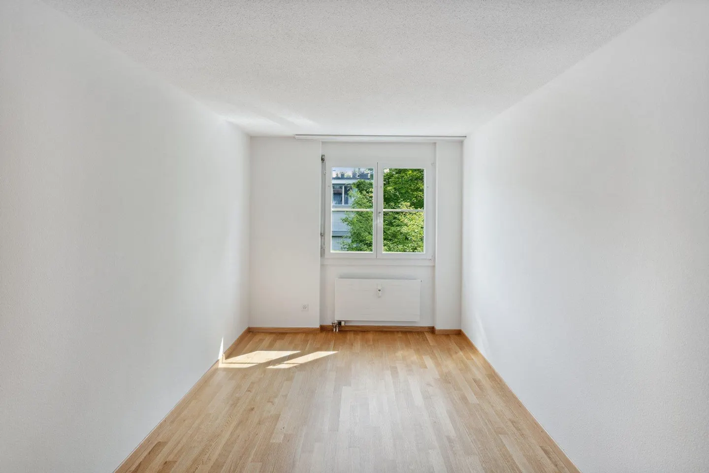 Spacious Family Apartment - Photo 5 of 7