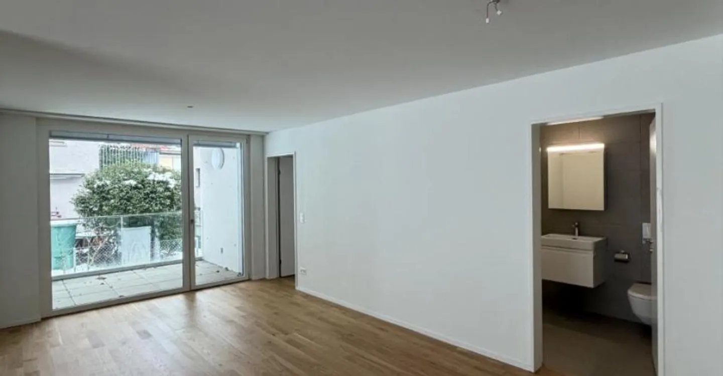 Charming 3.5 Room Apartment - Photo 1 of 8