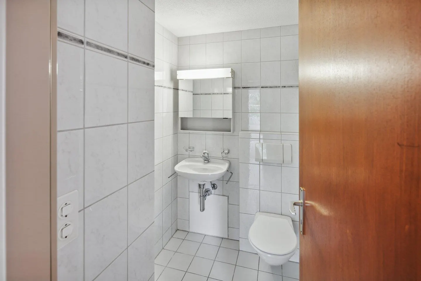 Spacious Family Apartment - Photo 4 of 7