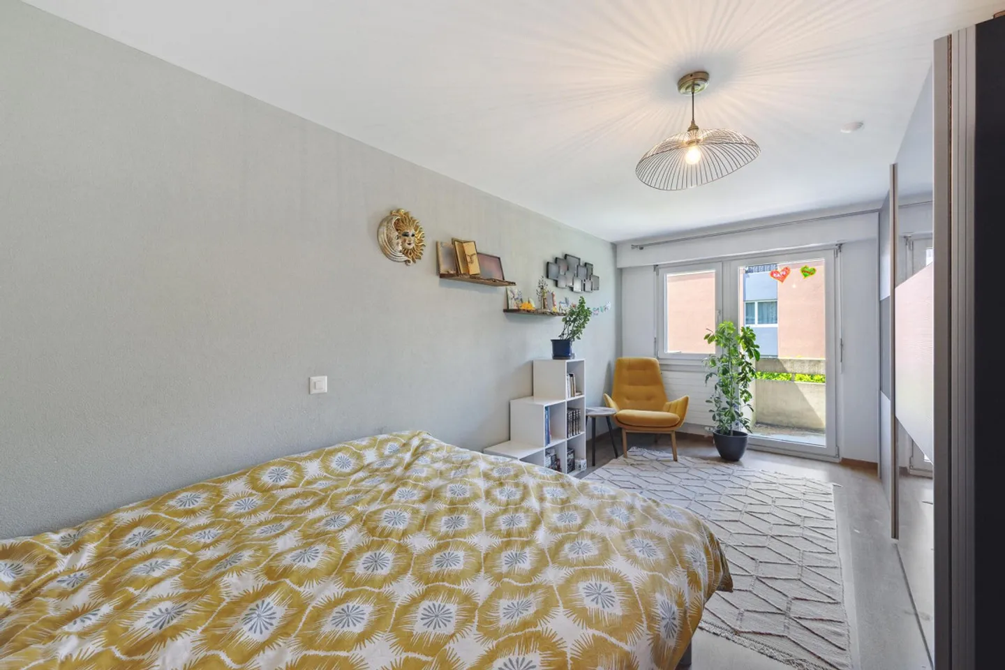 4.5-Room Semi-Detached House with Garden and Two Heated Hobby Rooms - Photo 4 of 9