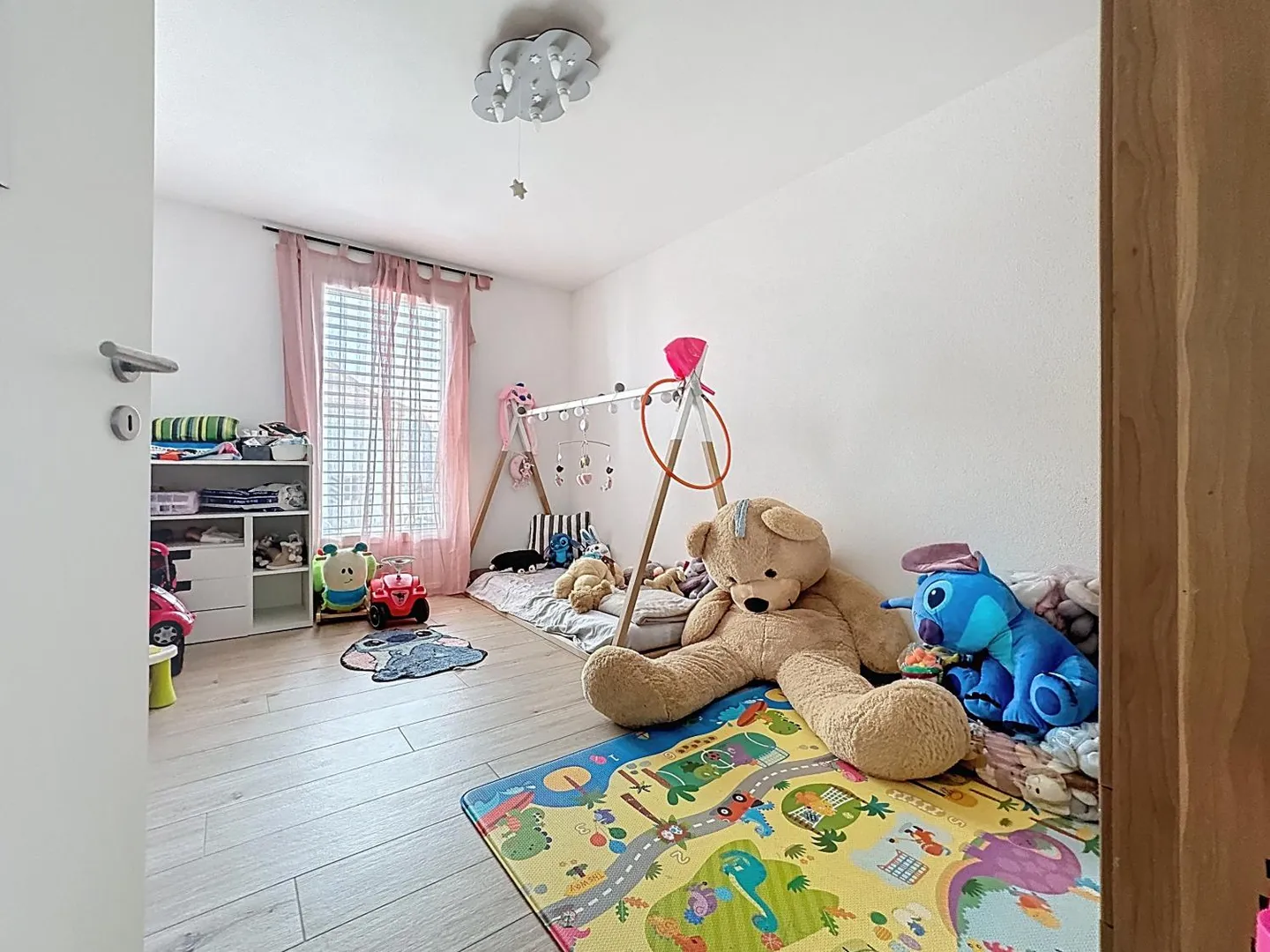 3.5 Room Apartment - Photo 5 of 8