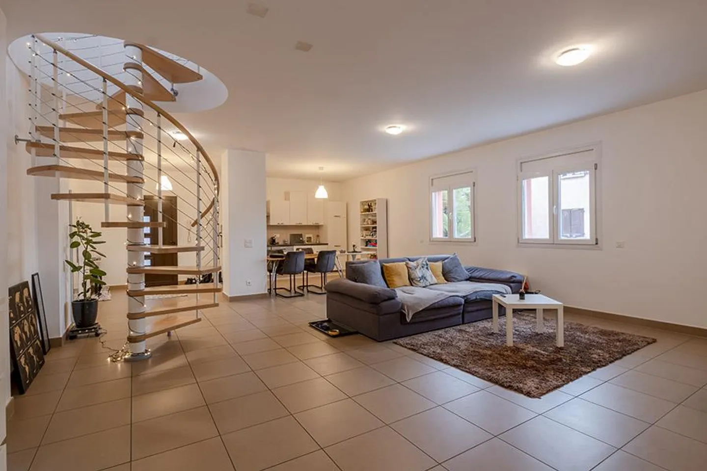 3.5-ROOM DUPLEX IN AGNO - Photo 1 of 14