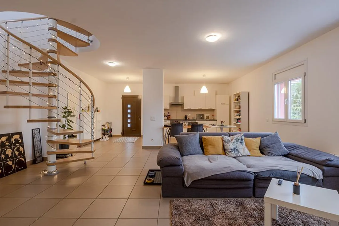 3.5-ROOM DUPLEX IN AGNO - Photo 3 of 14