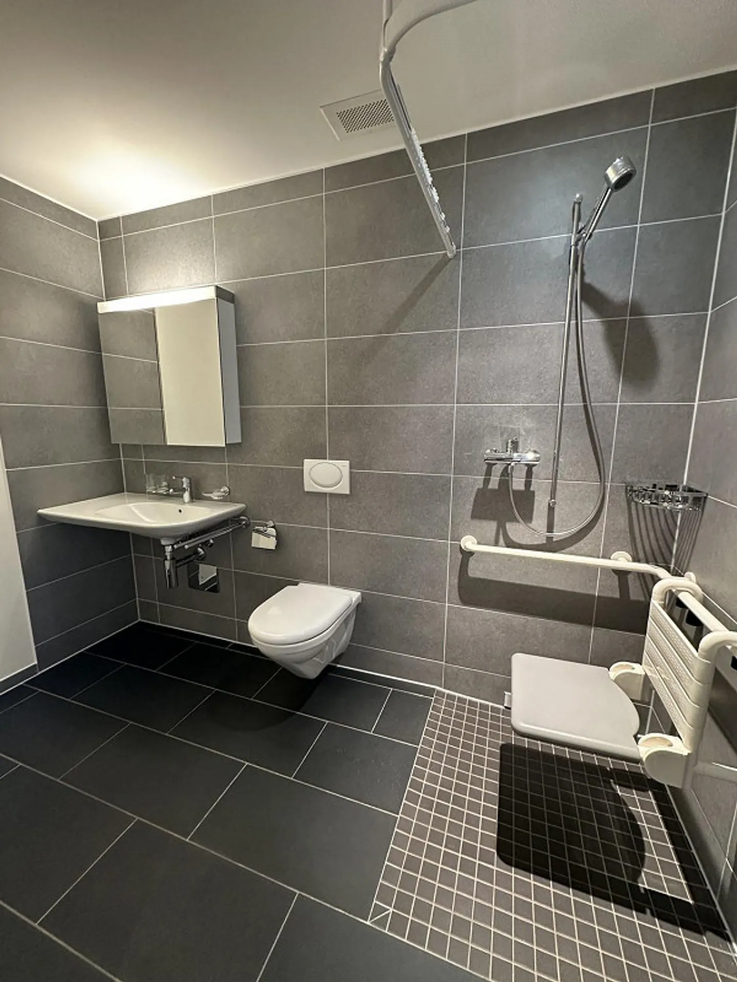 Moderno appartamento di 1,5 stanze in centro - Foto 6 di 7