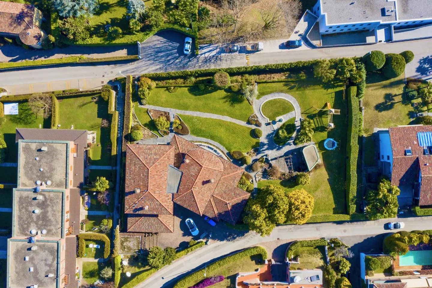 Elegante Villa mit Seeblick - Foto 14 von 14