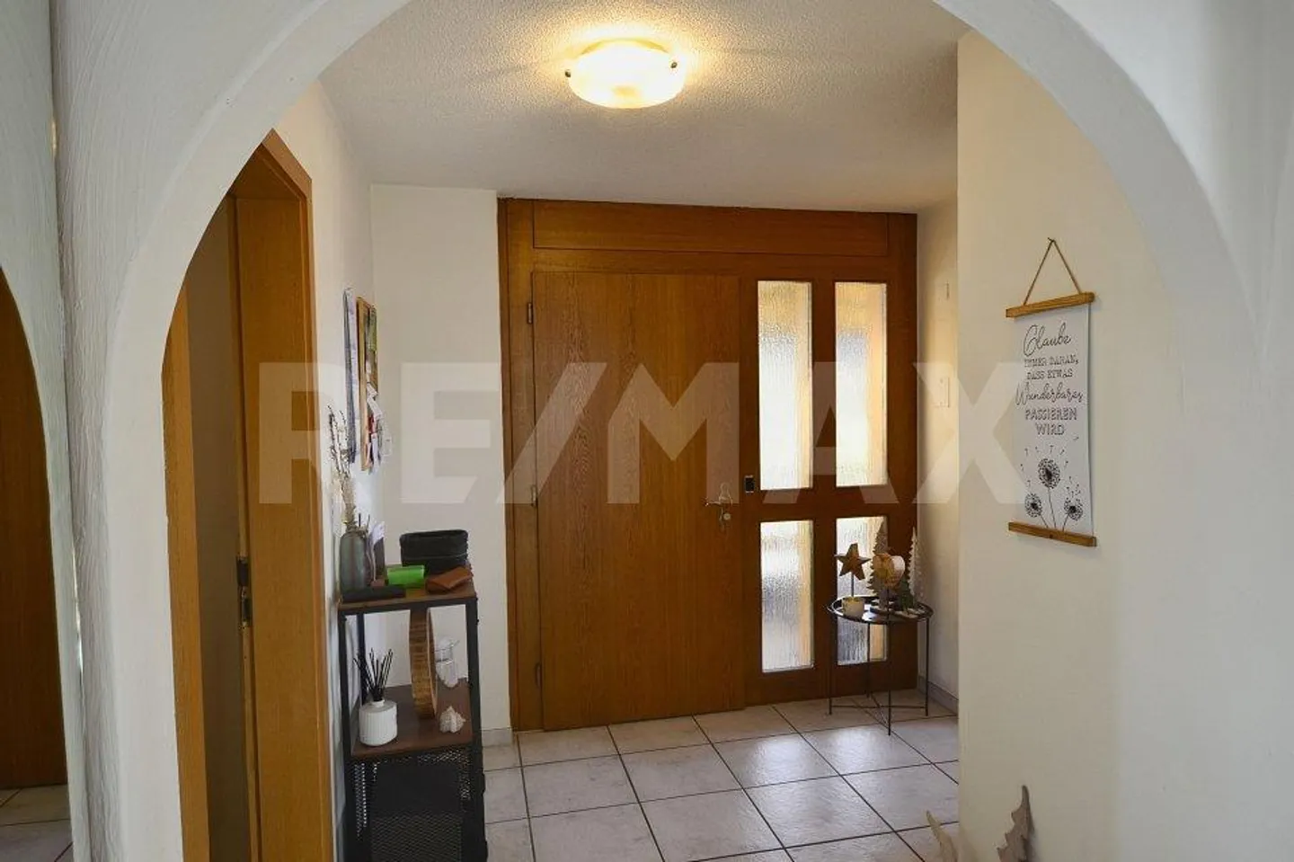 6.5 Room House - Photo 4 of 13