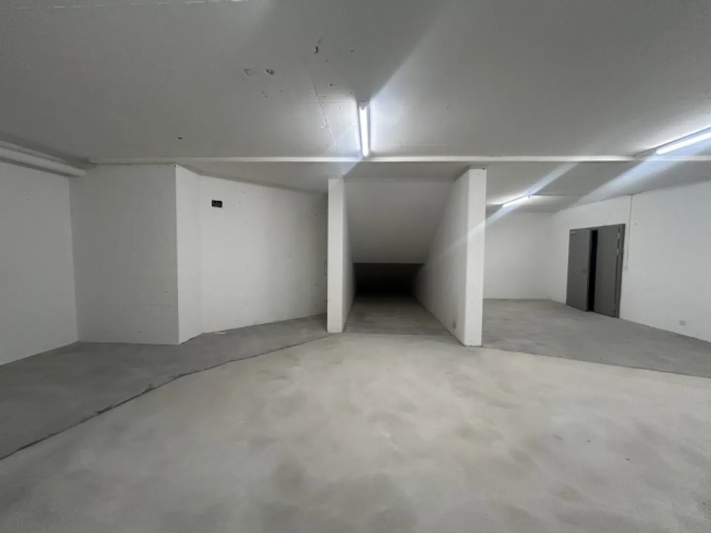 Hobby room in the shop - Photo 1 of 5