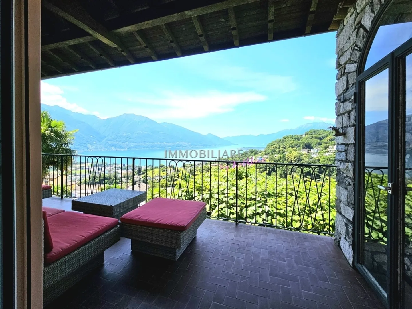 Holiday home with a view in a sunny, quiet location and building reserve - Photo 2 of 13