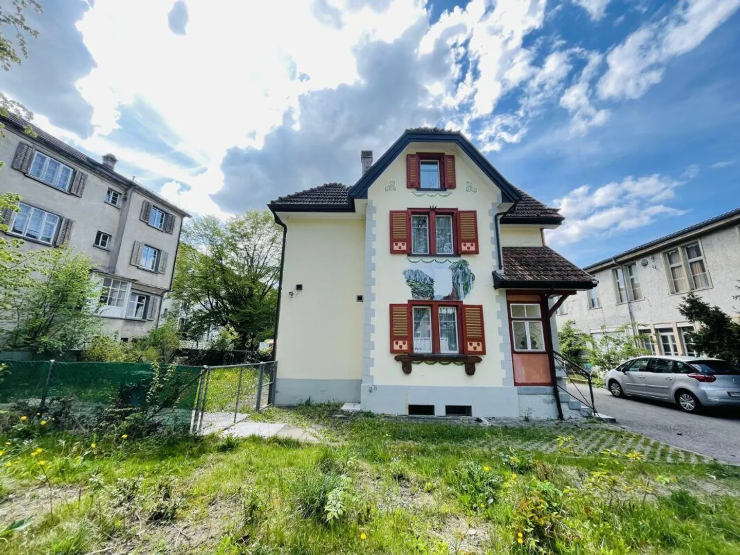 Casa a schiera affascinante con potenziale - Perla di edificio d'epoca di 5,5 stanze a Kreuzlingen - Foto 3 di 8