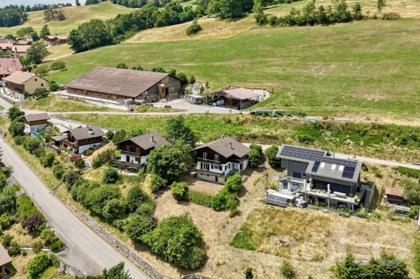 «Vue panoramique et charme authentique pour ce chalet à réinventer» - Photo 5 sur 13