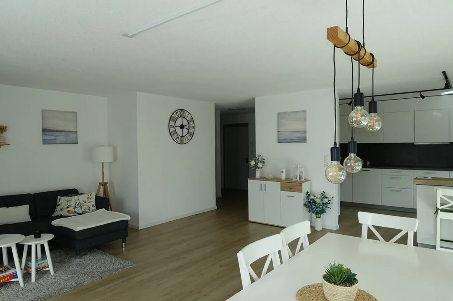 Bévilard - Magnificent 4.5-room apartment with balcony and covered parking space - Photo 1 of 11