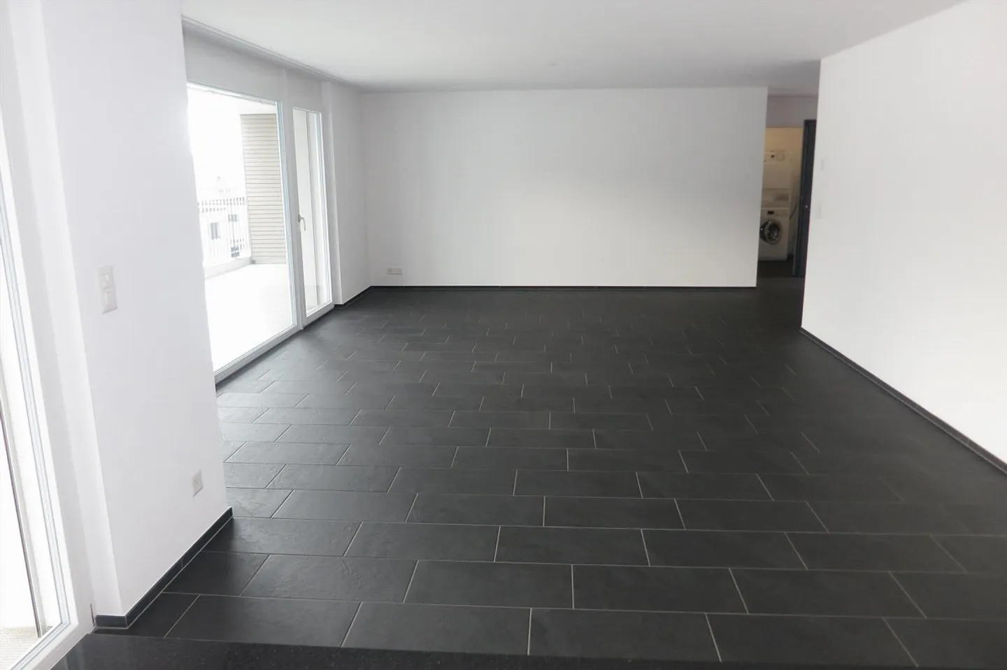 Wunderschöne 5.5-Zimmer-Wohnung mit grosser Terrasse zu vermieten - Foto 2 von 10