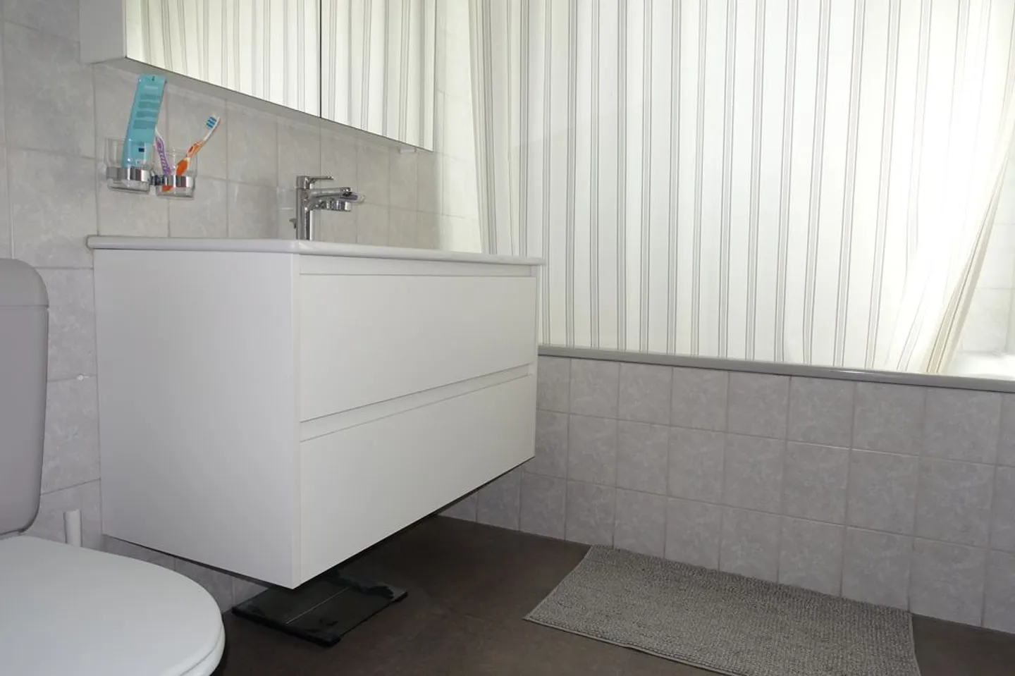 Bévilard - Magnificent 4.5-room apartment with balcony and covered parking space - Photo 7 of 11