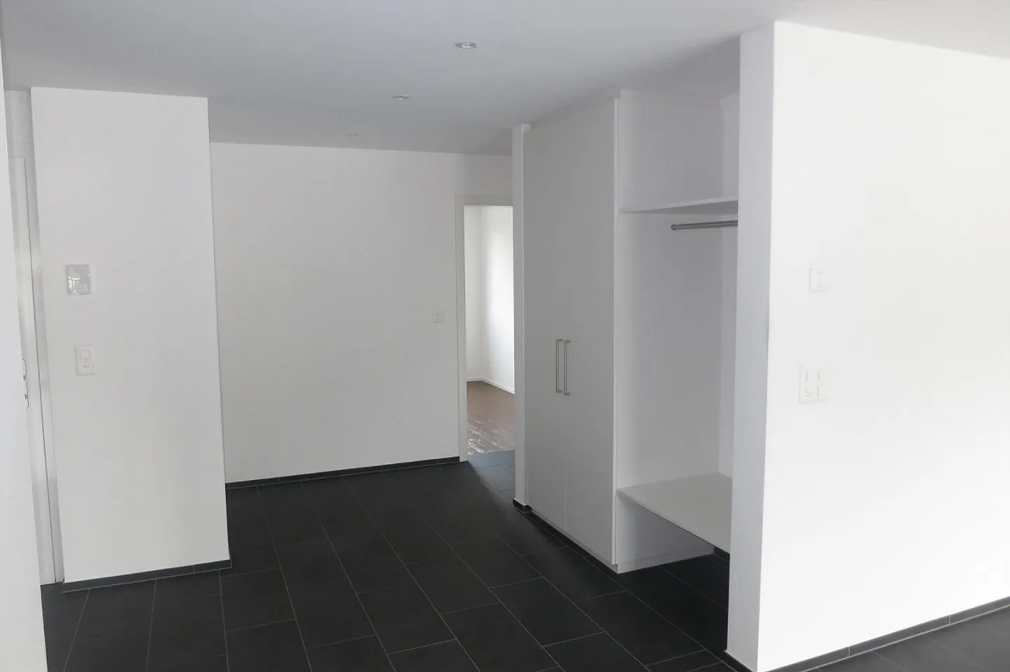 Wunderschöne 5.5-Zimmer-Wohnung mit grosser Terrasse zu vermieten - Foto 3 von 10