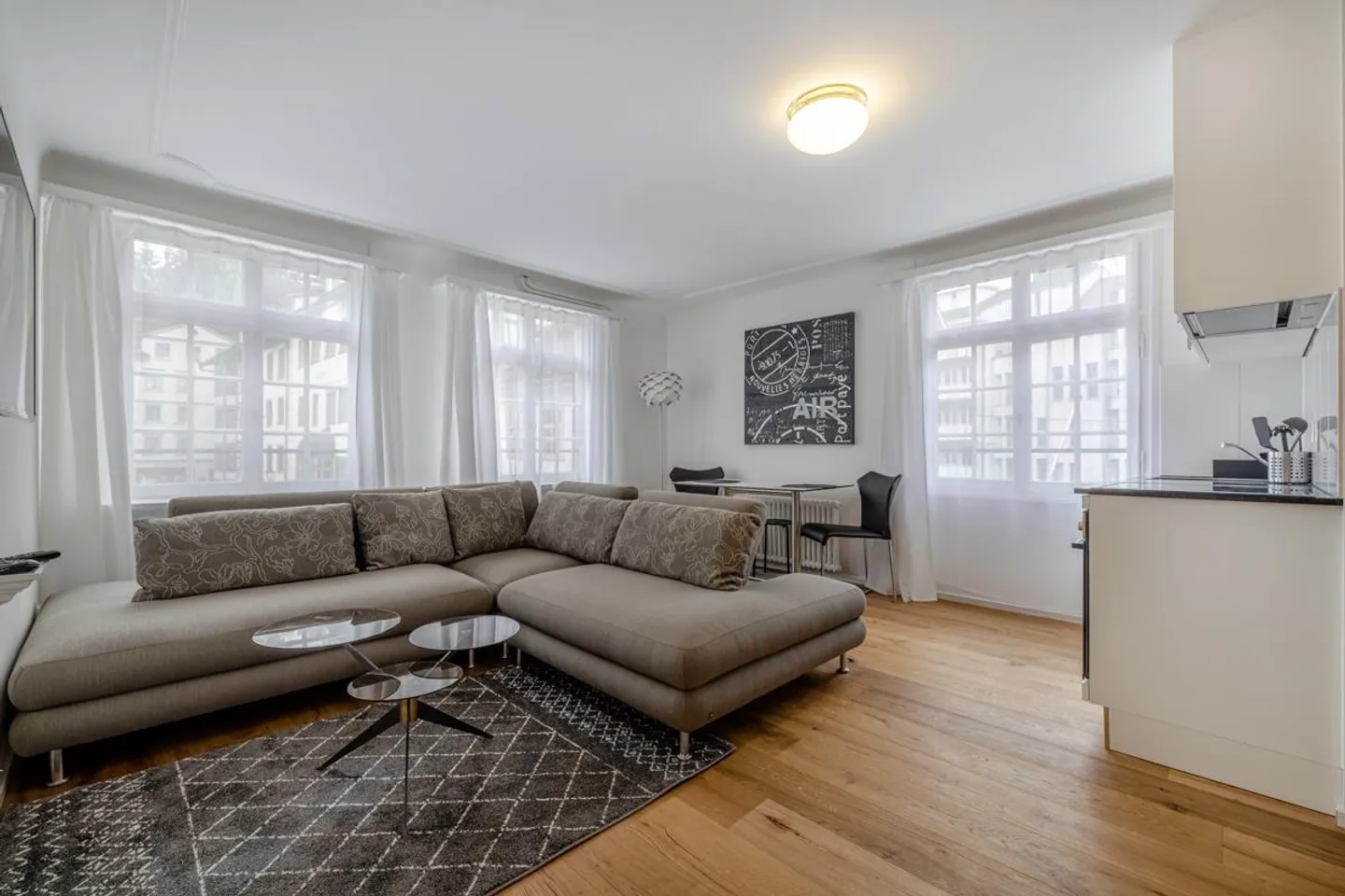 Furnished 2.5 Room Apartment in the Heart of St. Gallen - Photo 2 of 7