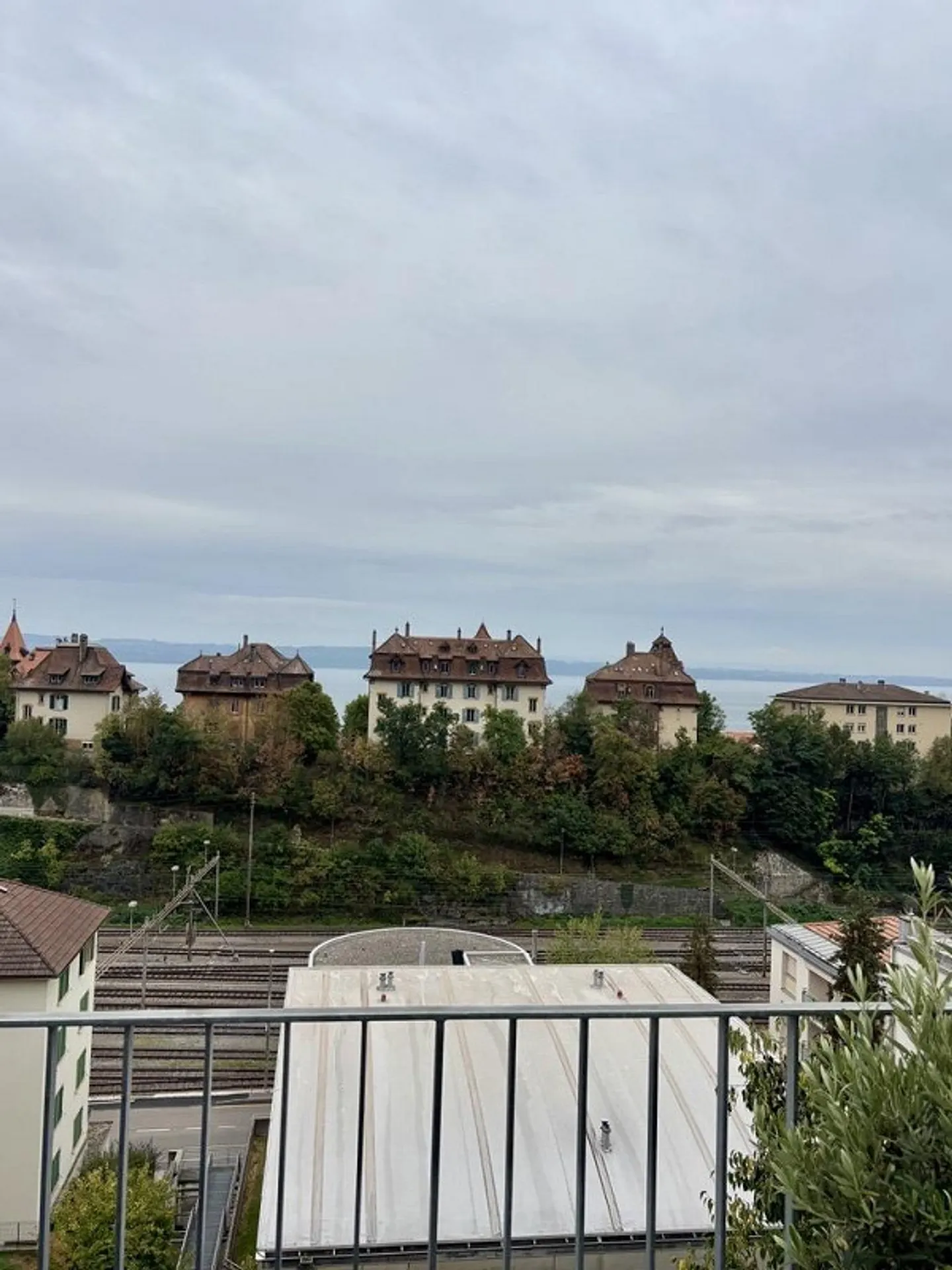 Charmante Wohnung mit Seeblick - Foto 7 von 7
