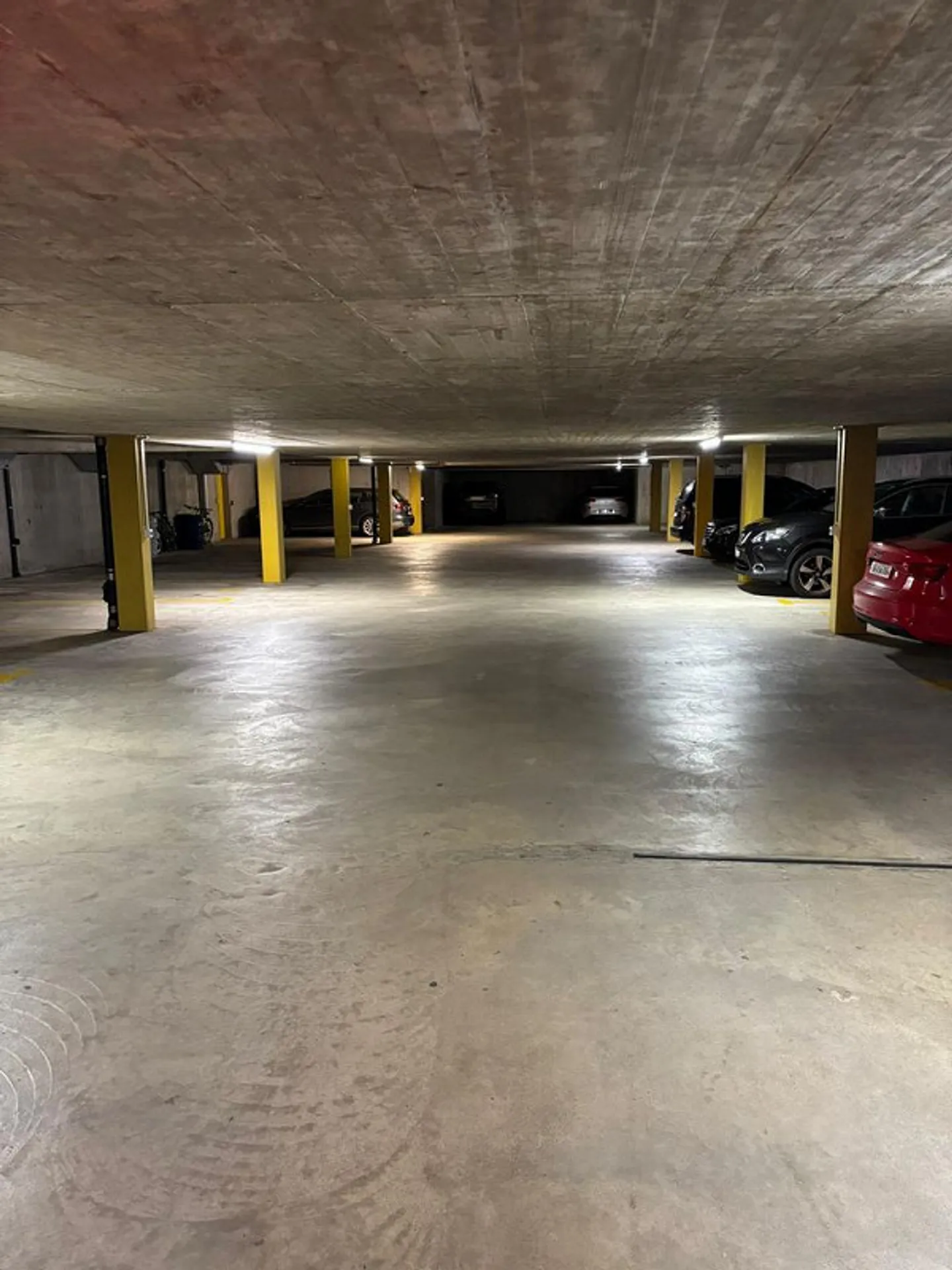 Motorradparkplatz zu Vermieten - Foto 1 von 2
