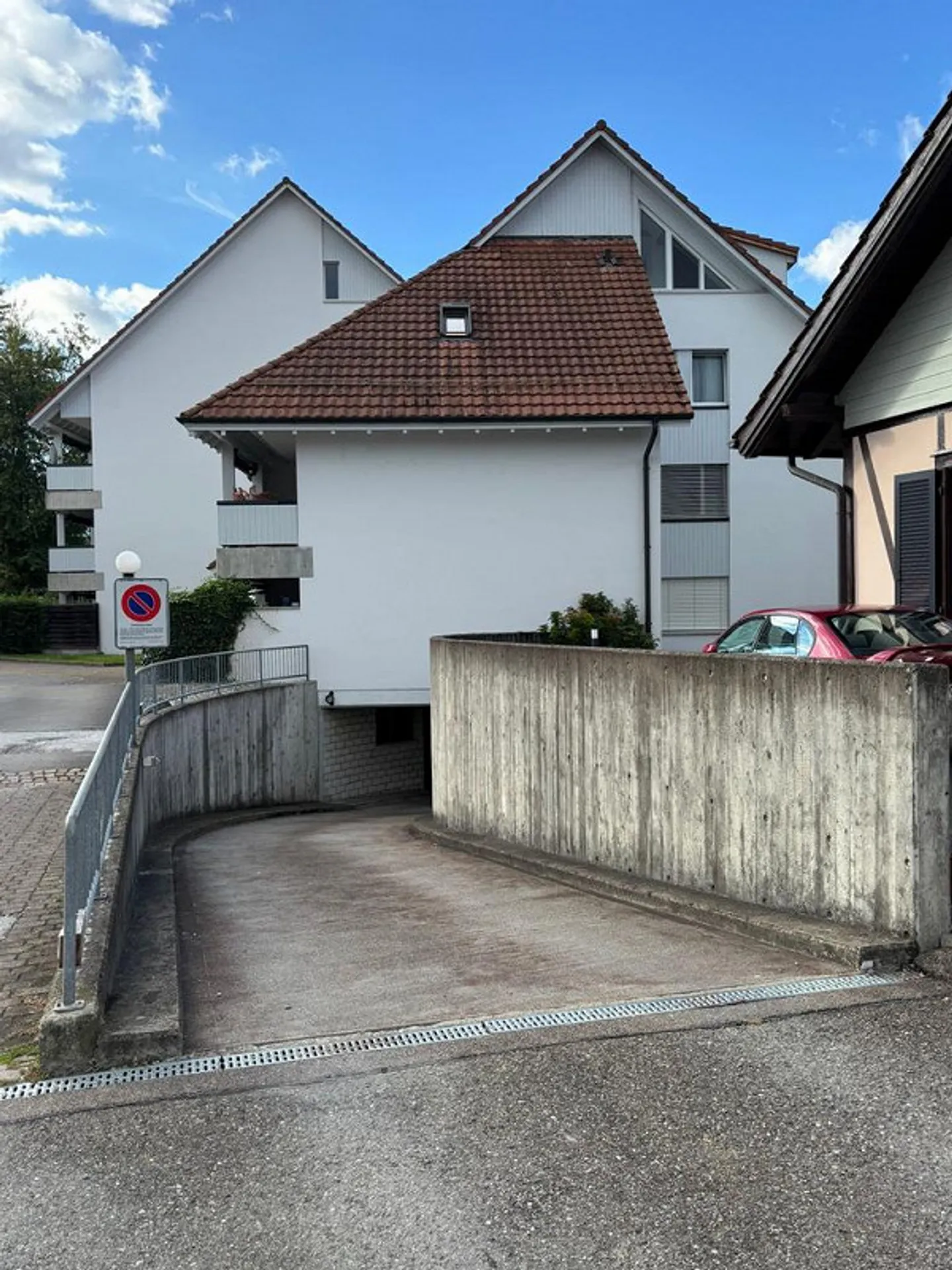 Motorradparkplatz zu Vermieten - Foto 2 von 2