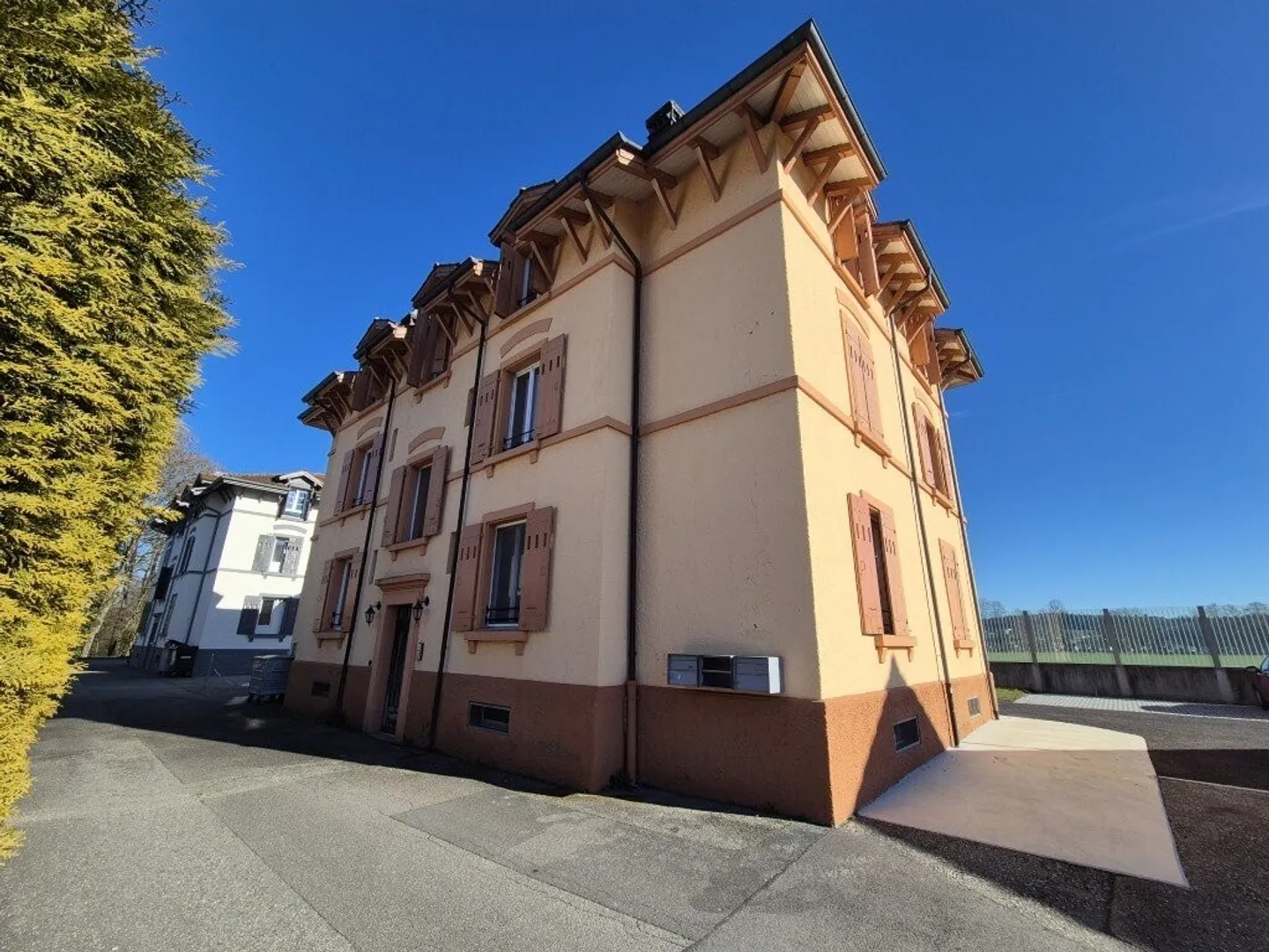 Appartement attrayant partiellement rénové à Roggwil - Photo 2 sur 10