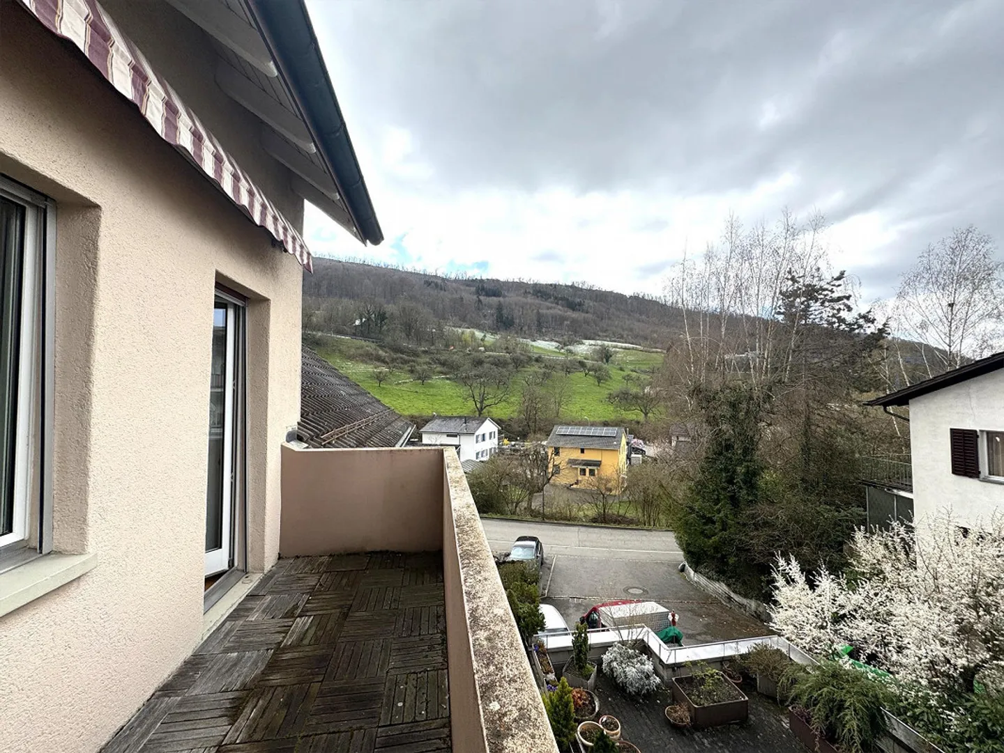 5-Room Maisonette Apartment with a View and Lots of Charm - Photo 11 of 13