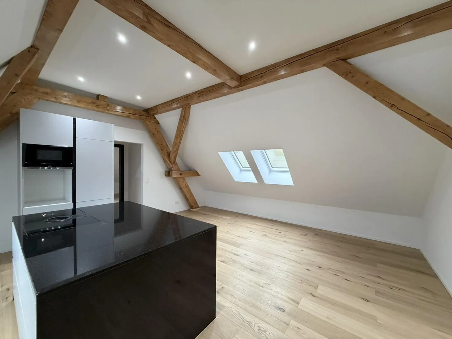 Courtelary, magnifique appartement de 4.5 pièces sous les combles - Photo 2 sur 9