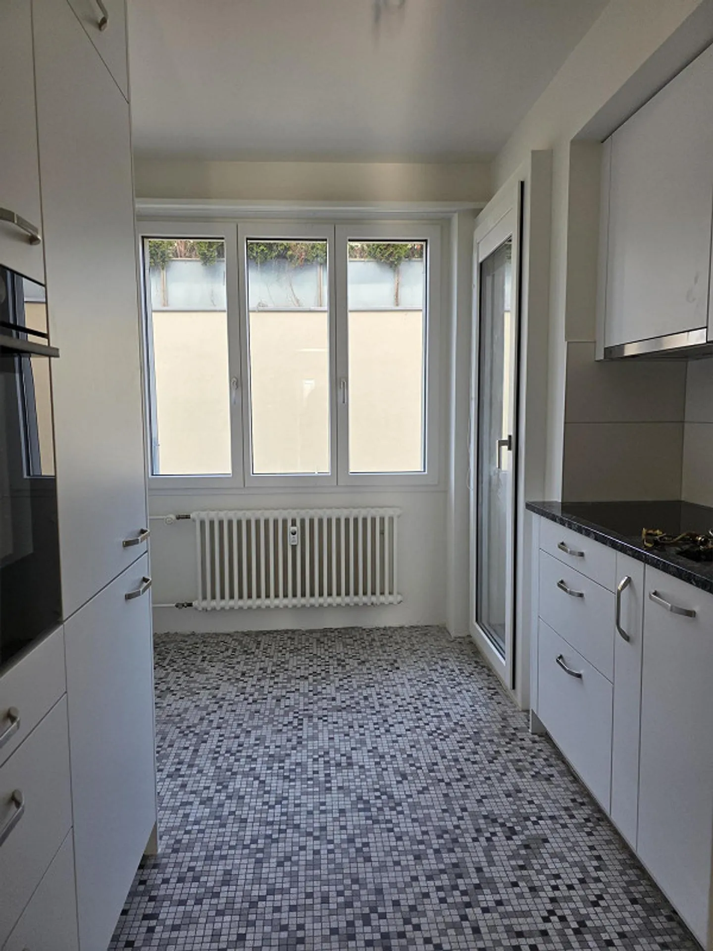 Moderne 4,5-Zimmer-Wohnung - Foto 3 von 17